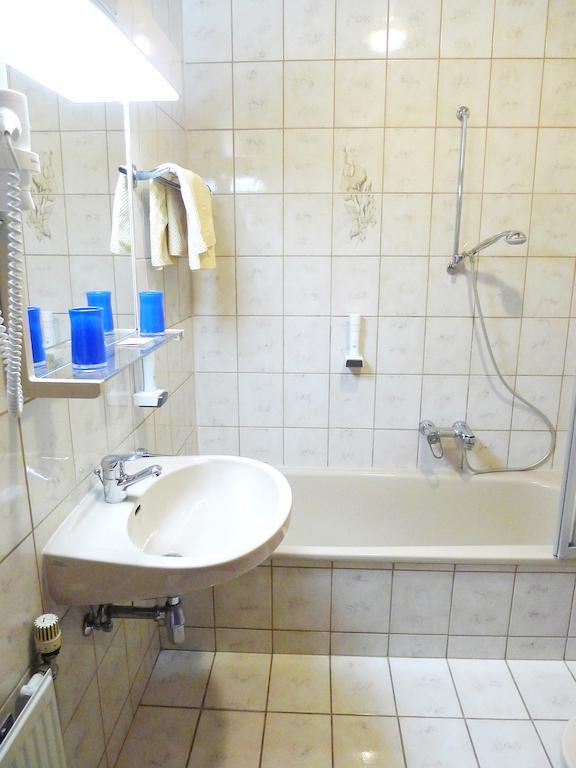 Hotel Restaurant Boeck "Roter Hahn" Sankt Poelten Phòng bức ảnh