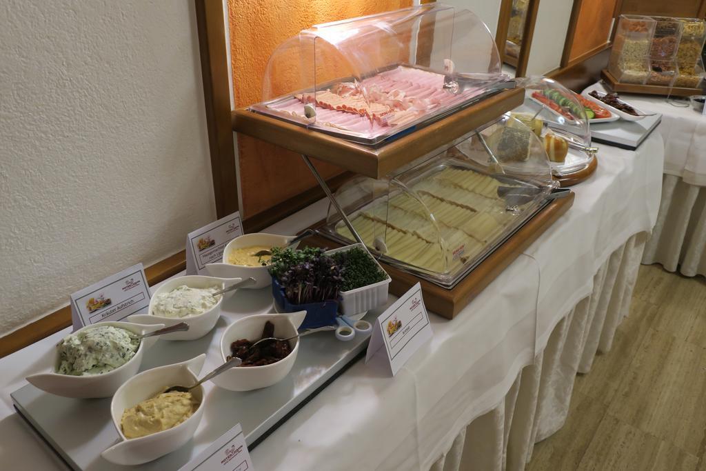 Hotel Restaurant Boeck "Roter Hahn" Sankt Poelten Ngoại thất bức ảnh